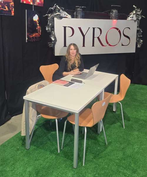 KENYA NAVAS GERENTE (1)